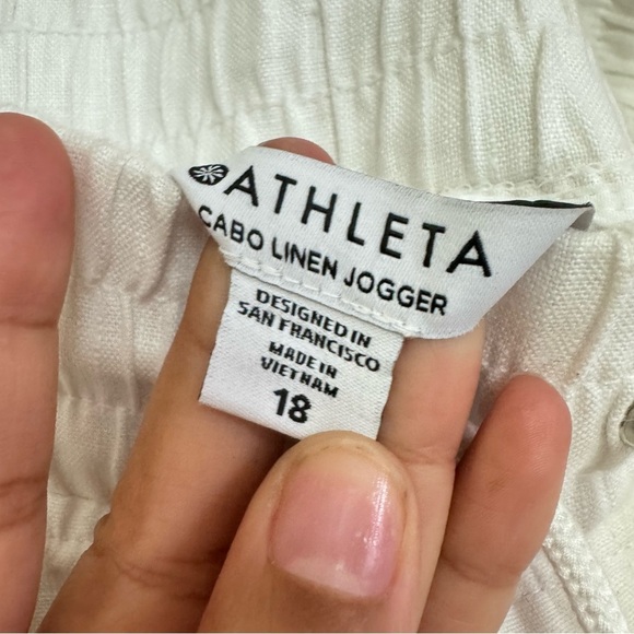 Athleta Cabo Linen Joggers in White - Picture 5 of 10